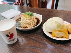 烫干丝-共和春(甘泉路店)