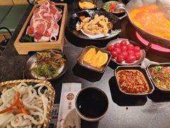 -湊湊火锅·茶憩(杭州湖滨银泰in77店)