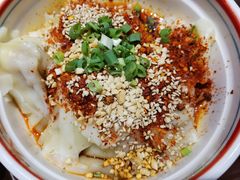 -八二小区抄手(龙湖上城天街店)