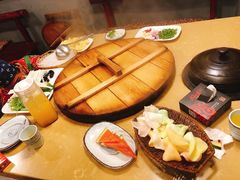 -万里闯关东铁锅炖菜馆(高新旗舰店)