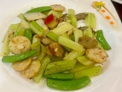 芹菜炒带子鲍鱼-东江海鲜酒家(艺都分店)