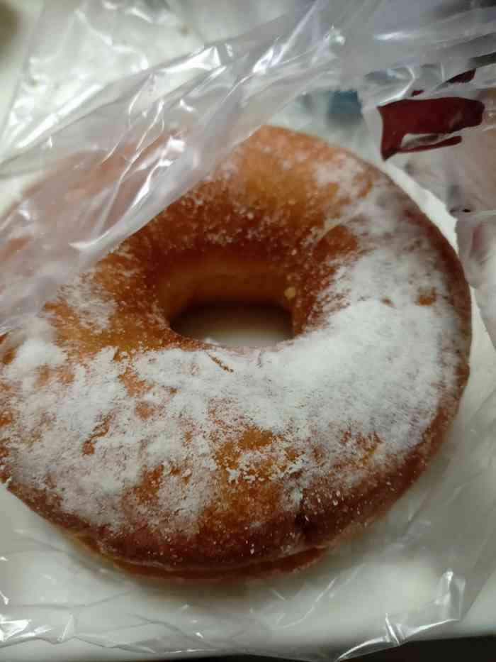 龙山村烘焙工坊(环湖店)-"环湖小镇唯一一个正规的蛋糕房,出新品有优.