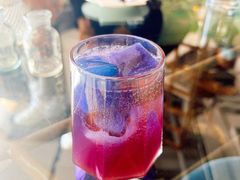 魔法药剂师蝶豆花气泡汁-The Rug Cafe(王府中环店)