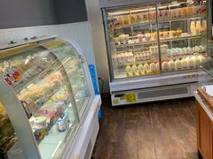 面包甜点陈列柜-一鸣真鲜奶吧(益乐路店)