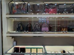 -恒一珠宝·回收黄金钻石奢侈品(灵岩南路店)