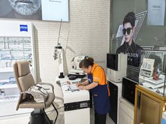 -诺柯视眼镜-蔡司依视路官方工厂店(淞南一店)