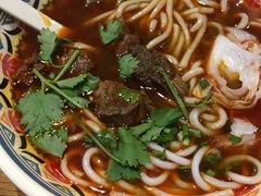 -鑫花溪牛肉米粉(人民广场店)