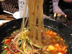 -爆炸头阿姨小四川正宗川味小吃(无任何分店)