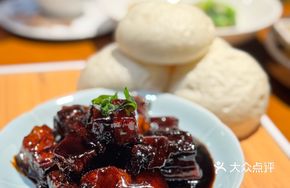 Sweet Rice Wine Braised Pork Buns