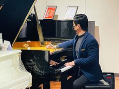 -柏斯音乐艺术中心·钢琴·吉他(上音店)