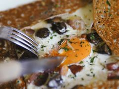 鸡蛋蘑菇熏肉荞麦可丽饼-RAC BAR(安福路店)