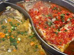 -阿瓦山寨·湘菜现炒·剁椒鱼头王(咸阳总店)