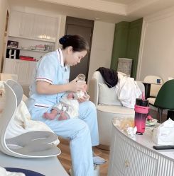 -爱陪伴尊享月子中心(国际店)