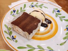 巧克力夹层提拉米-萨莉亚意式餐厅(特力时尚汇店)