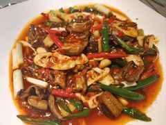 青椒爆土鳝鱼-院8里·小聚园老川菜(九眼桥店)