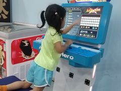 -嘿哟动霸CHUA·新潮玩运动娱乐中心·蹦床滑冰团建乐园