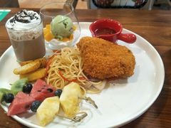 -more than meow吴止猫主题餐厅(承德 中船汇店)