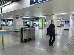 -陆家浜路(地铁站)