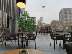 -新华里咖啡书吧(新华书店小寨店)