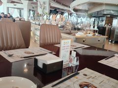 -荣誉国际酒店-云顶旋转餐厅