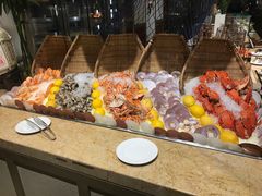-大中华希尔顿酒店-念自助餐·嗨啤·小龙虾