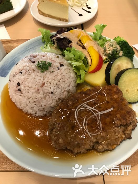 日式照烧牛肉汉堡