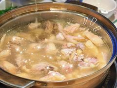 珍珠马蹄椰子鸡-烹然四季椰子鸡火锅(姚家园万象汇店)