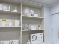 -苗医生专业祛痘·皮肤管理