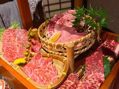 -山川小町·极番烧肉(新地假日广场店)