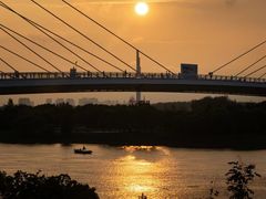 -南京眼步行桥