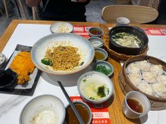 -馋三尺蟹粉小笼(人民广场店)