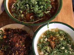 -拈签一笑黄牛肉辣卤串串