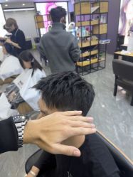 -藤野造型烫染·漂发