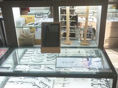 店内环境-视野联行眼镜蔡司·依视路官方授权店(顺城店)