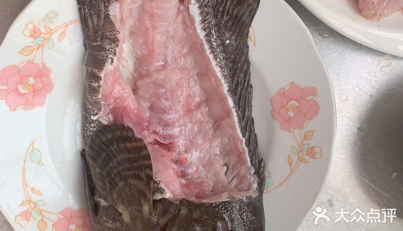 馋猫崽鼓捣下酒菜，清蒸石斑鱼。