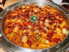 破店撒娇鱼-泥糊破店小酒馆·团建聚餐(南京西路店)