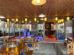 大堂-岳记兴隆·青城腊排铜火锅(融创店)