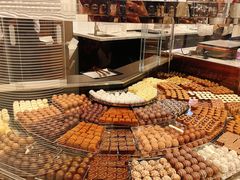 -Laderach 莱德拉(上海环贸iapm店)