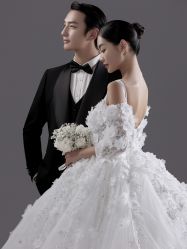 -至臻微拉婚纱摄影