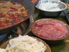 -黄潇洒老火锅(九眼桥宏济巷店)