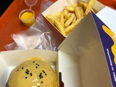 芝士熔岩牛肉汉堡-前进5路汉堡炸鸡(前进五路店)