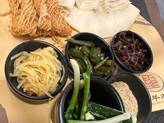 -丁里羊肉小镇(天鹅湖总店)