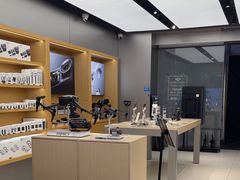 -DJI大疆(深圳华强北曼哈授权体验店)