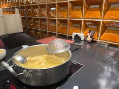 -鲜入唯煮·港式海鲜牛肉火锅(金宝街店)