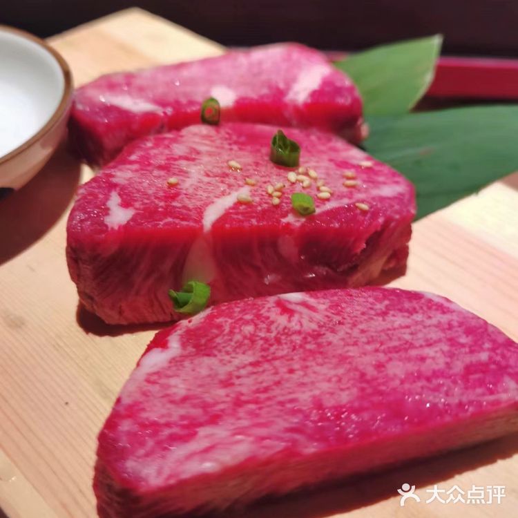 中国大陆烧肉品类之王，当之无愧。一起吃烤肉