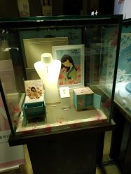 -周大福CHOW TAI FOOK(宝山苏宁易购店)