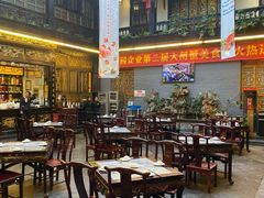 大堂-蔼若春.传承三十年云南菜(金碧公园店)