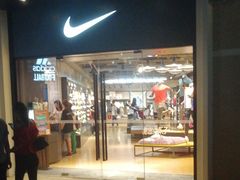 -NIKE品牌体验店(北京蓝色港湾店)