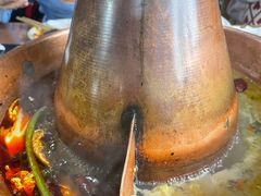 -果松木炭酸菜铜火锅·外婆参鸡汤