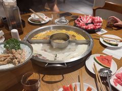 -佬土鹅肠火锅(中建大观店)